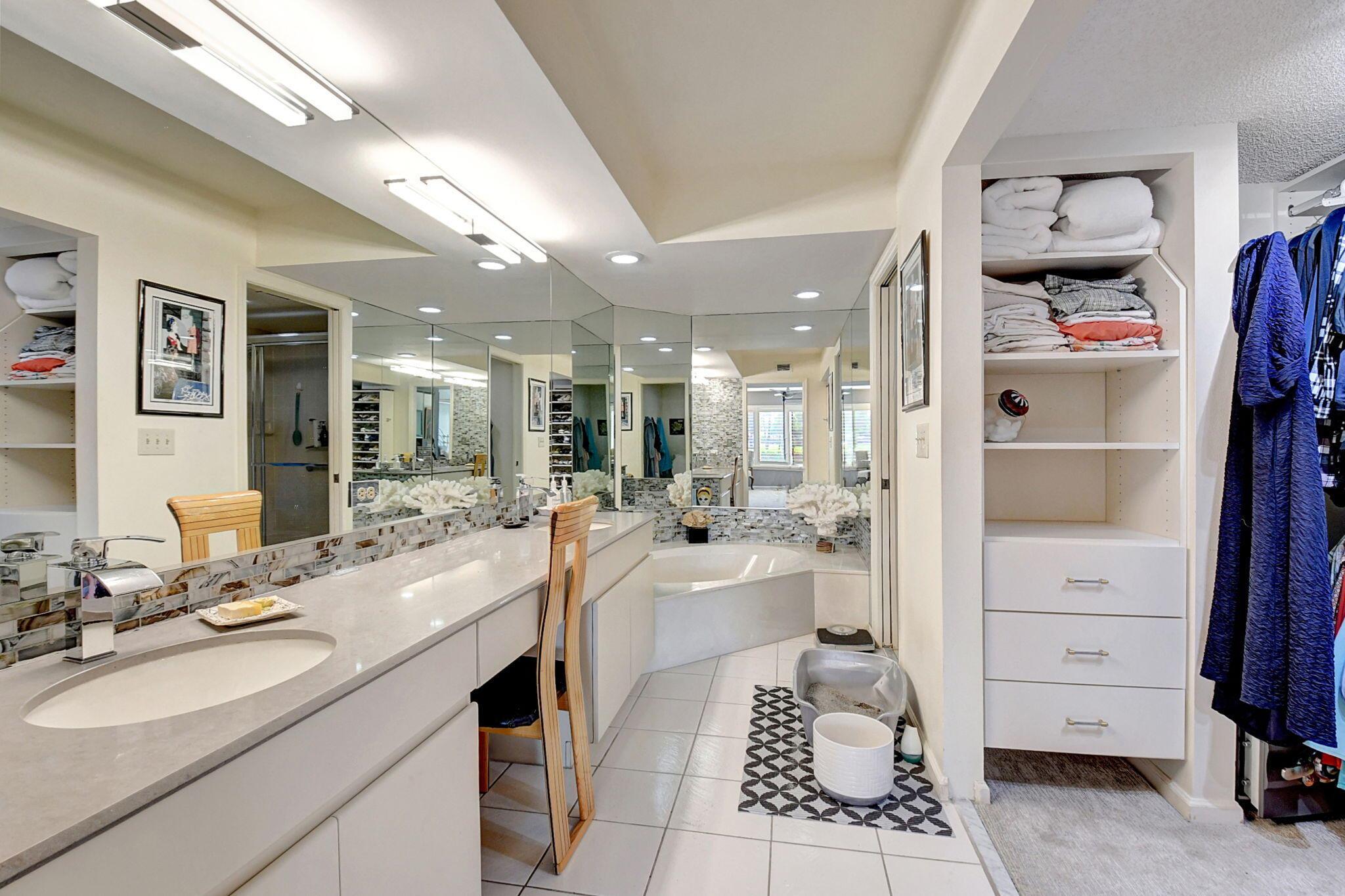 GLENEAGLES CONDO IV - Residential