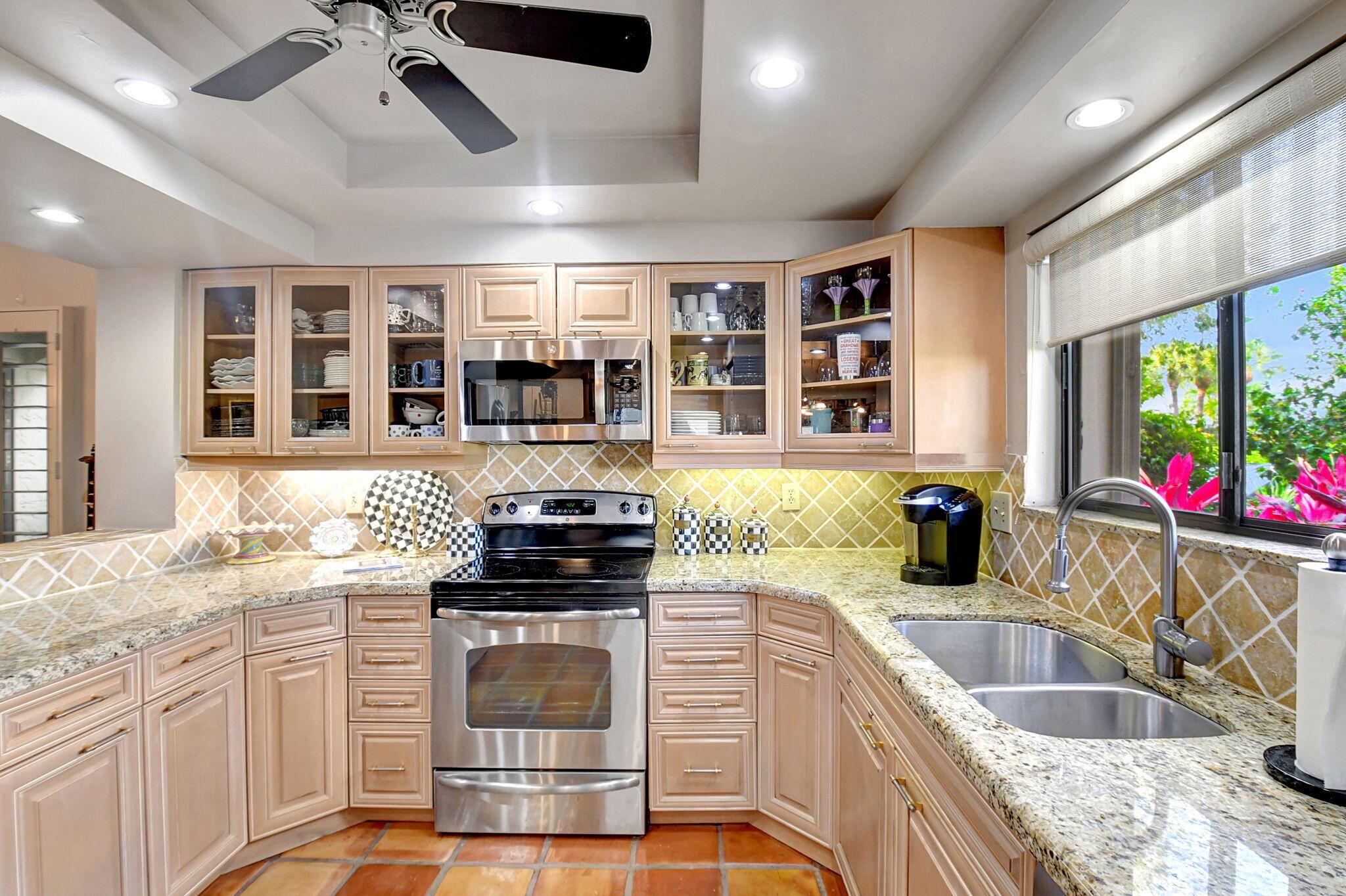 GLENEAGLES CONDO IV - Residential