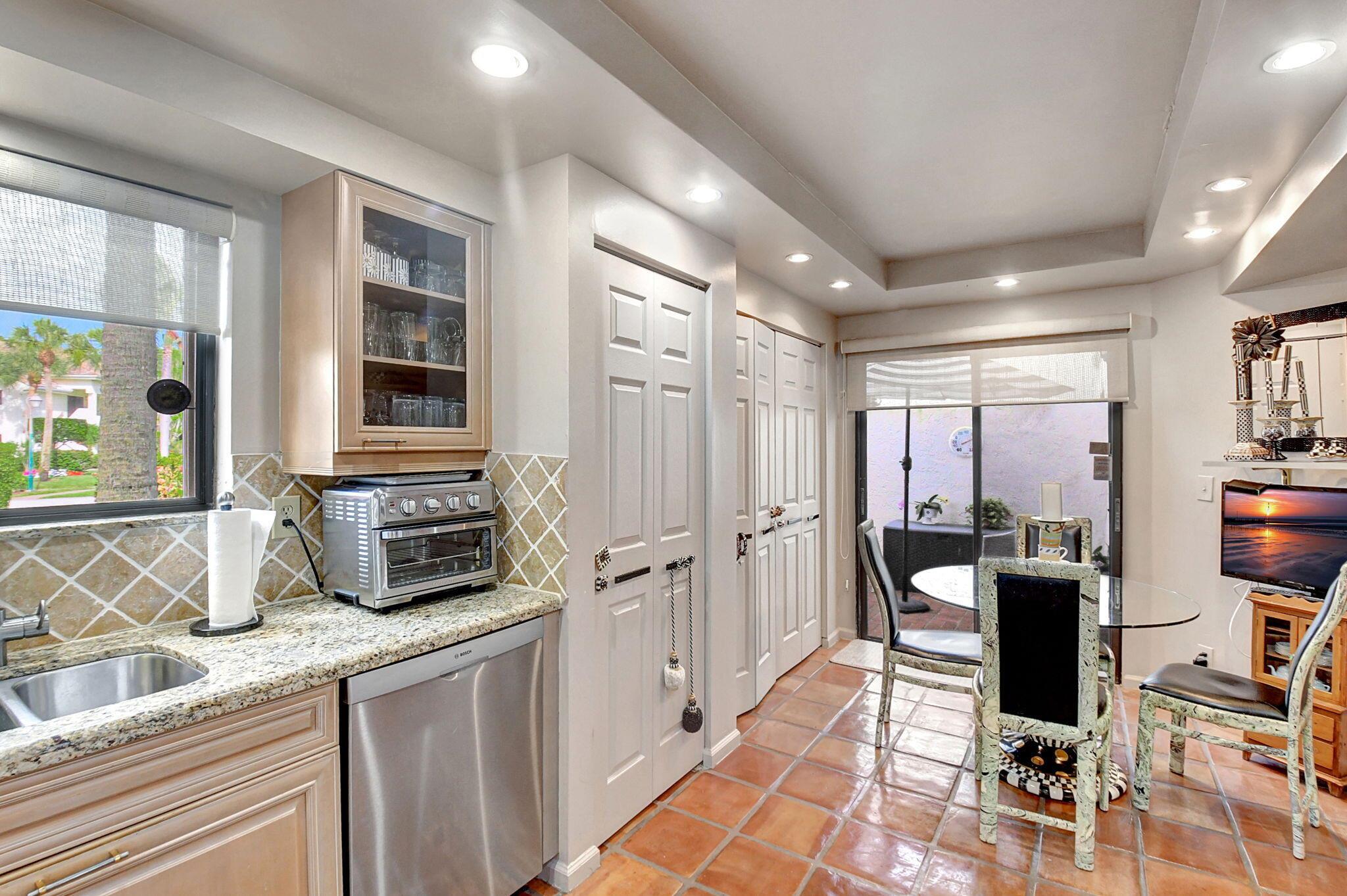 GLENEAGLES CONDO IV - Residential