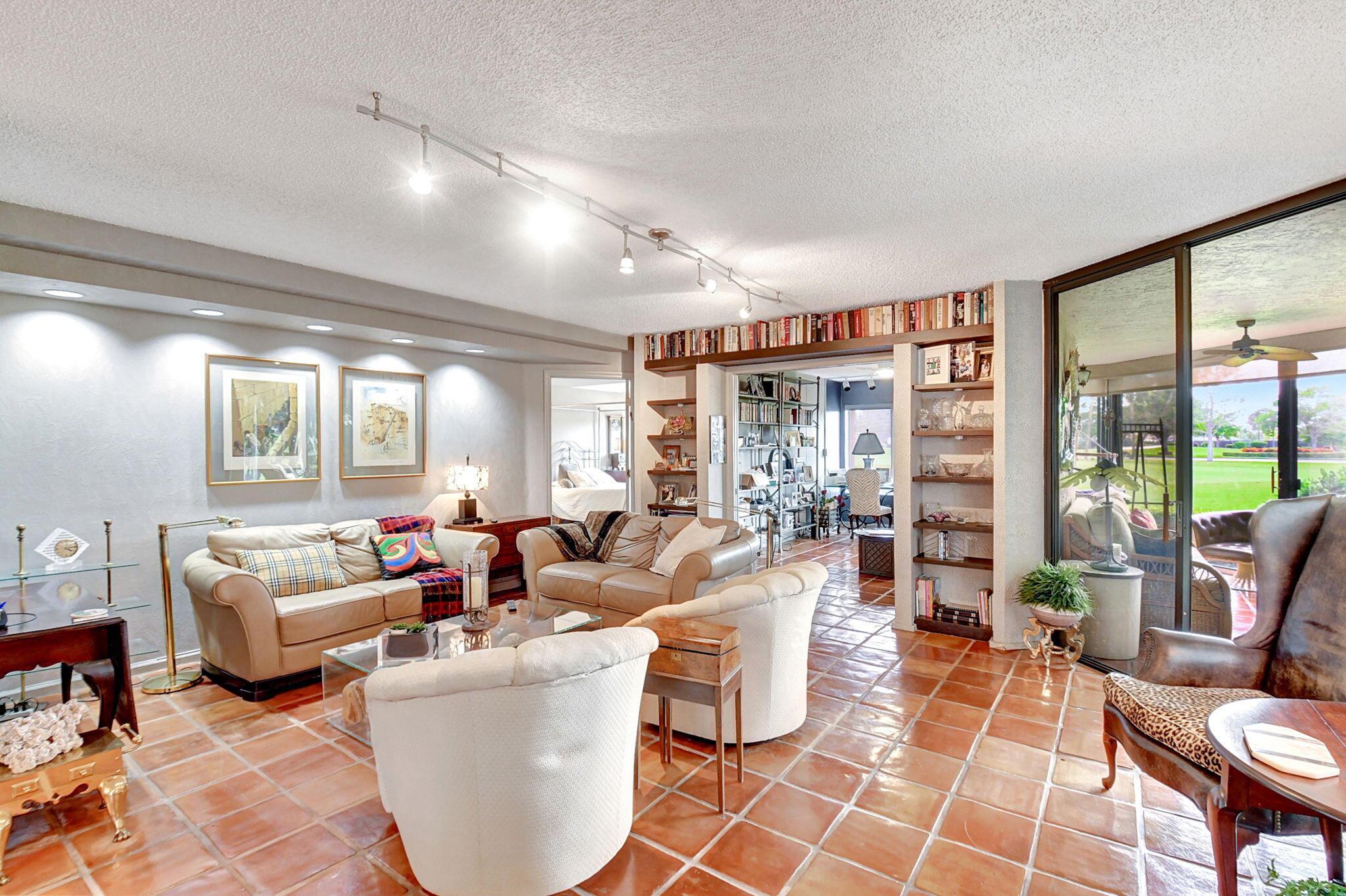 GLENEAGLES CONDO IV - Residential