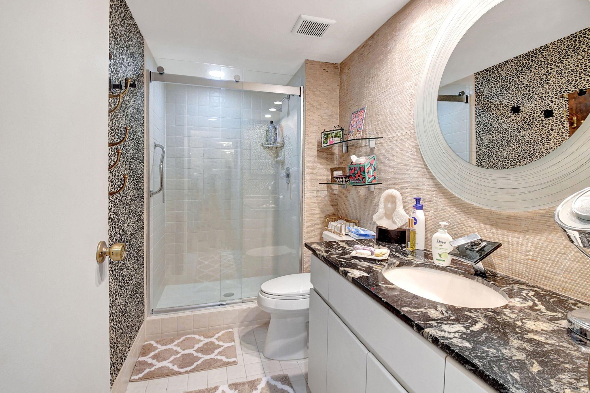 GLENEAGLES CONDO IV - Residential