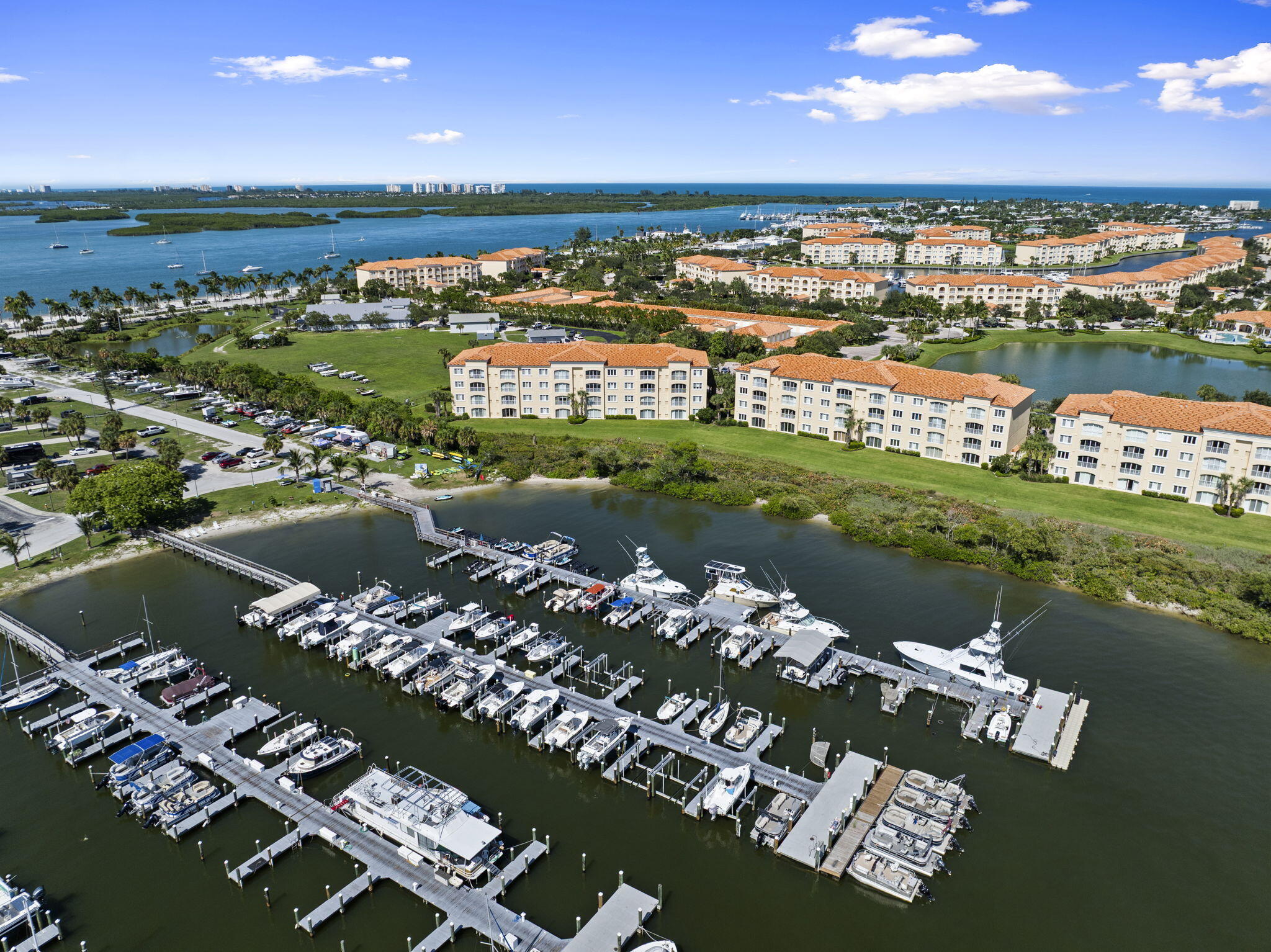 HARBOUR ISLE AT HUTCHINSON ISLAND WEST - Residential