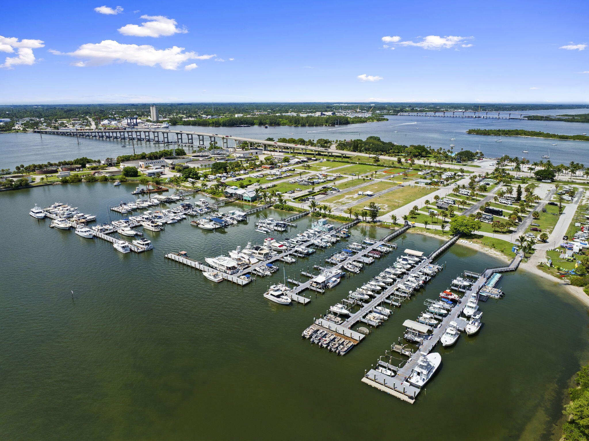 HARBOUR ISLE AT HUTCHINSON ISLAND WEST - Residential