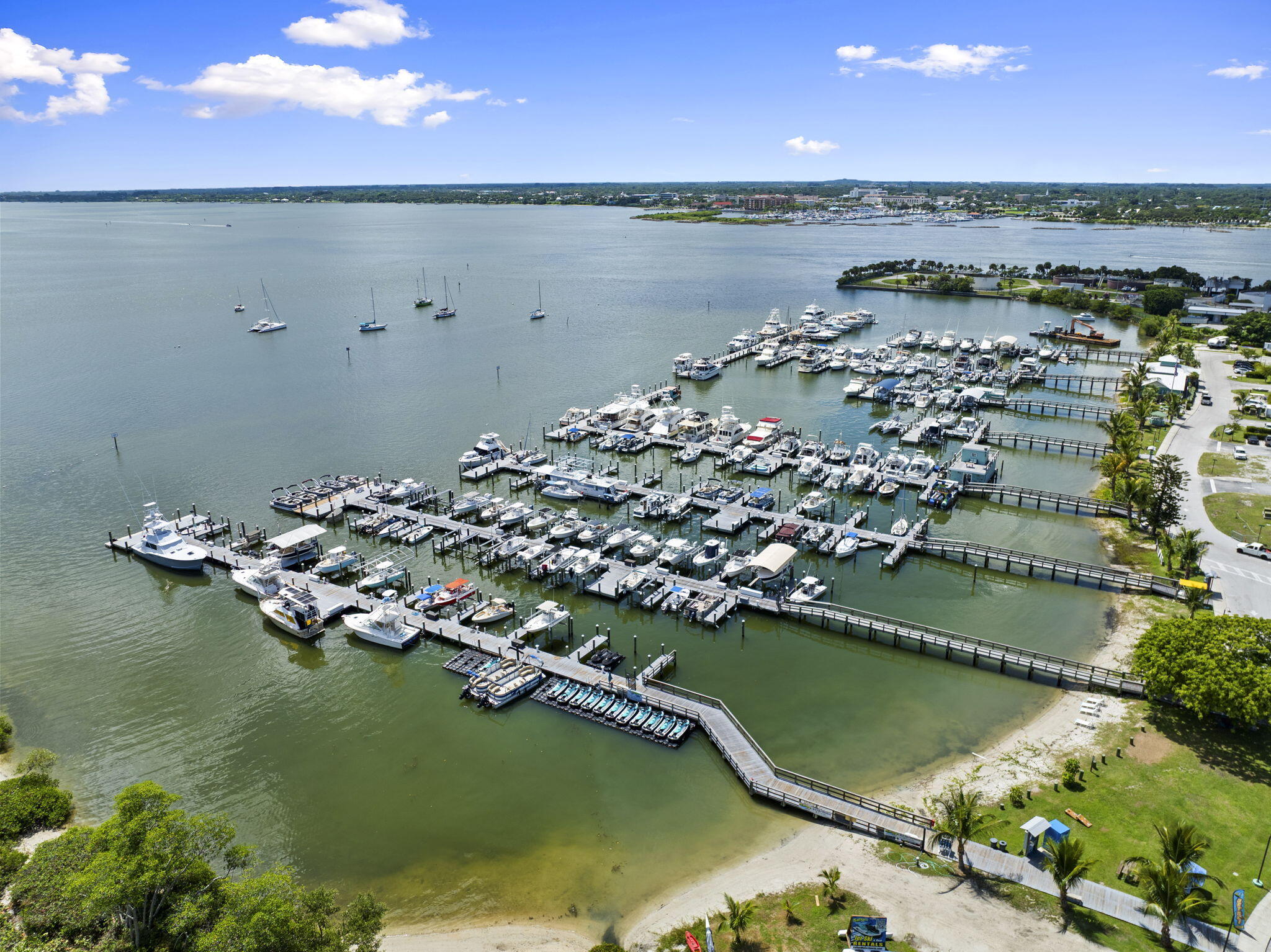 HARBOUR ISLE AT HUTCHINSON ISLAND WEST - Residential