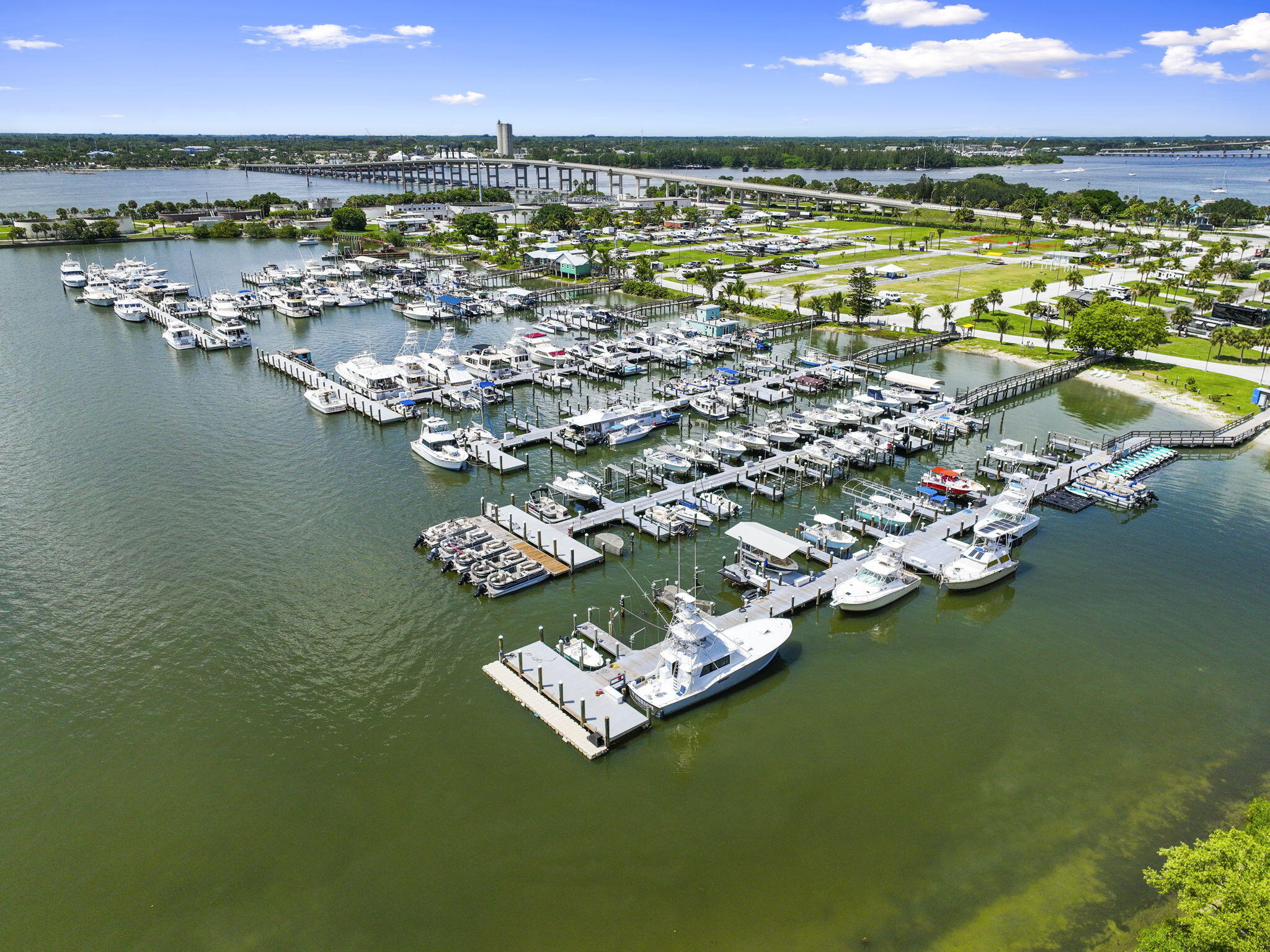 HARBOUR ISLE AT HUTCHINSON ISLAND WEST - Residential