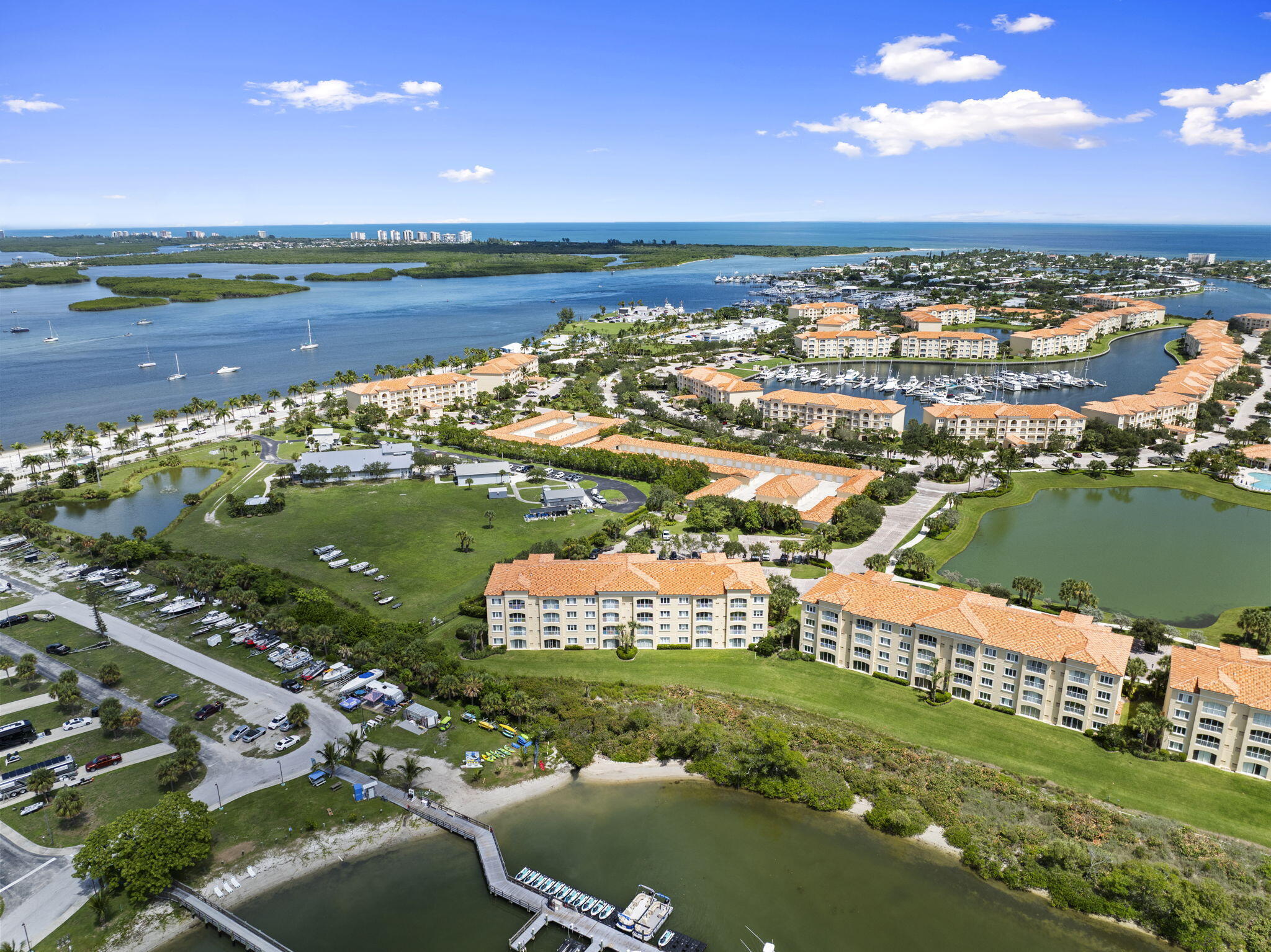HARBOUR ISLE AT HUTCHINSON ISLAND WEST - Residential