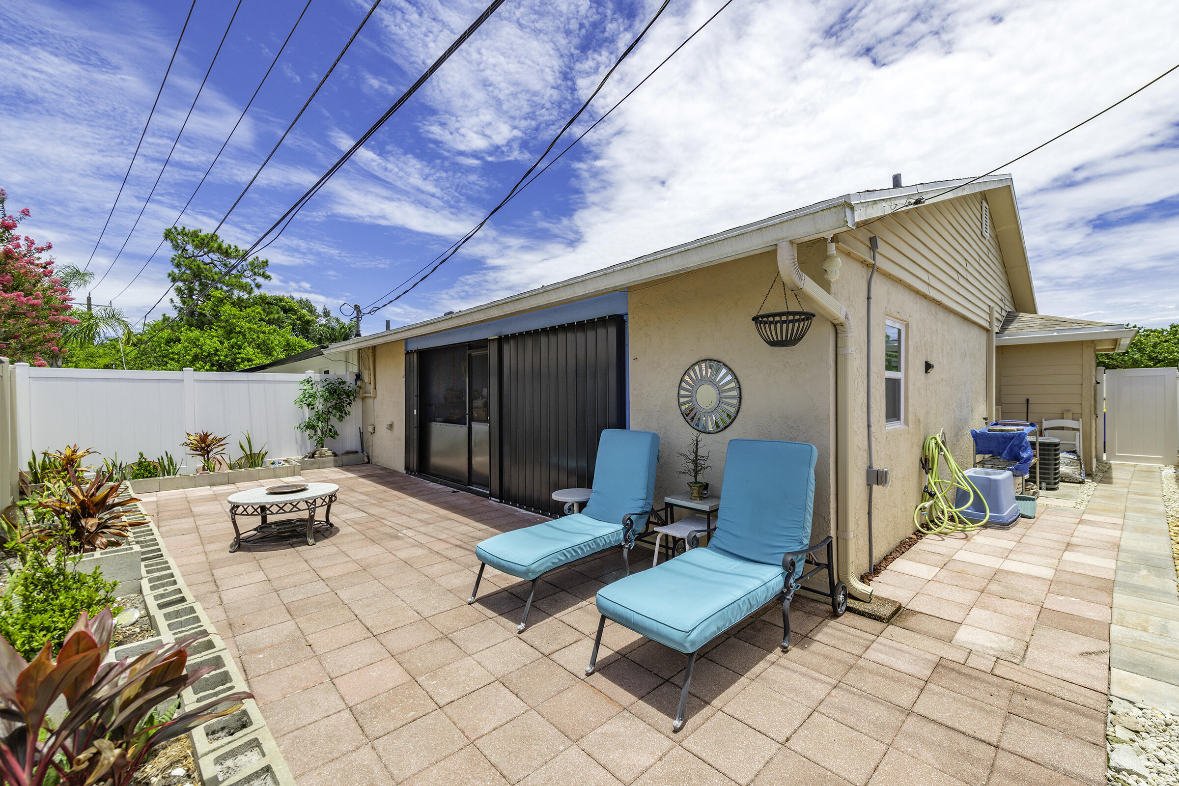 PORT SALERNO VILLAGE - Residential