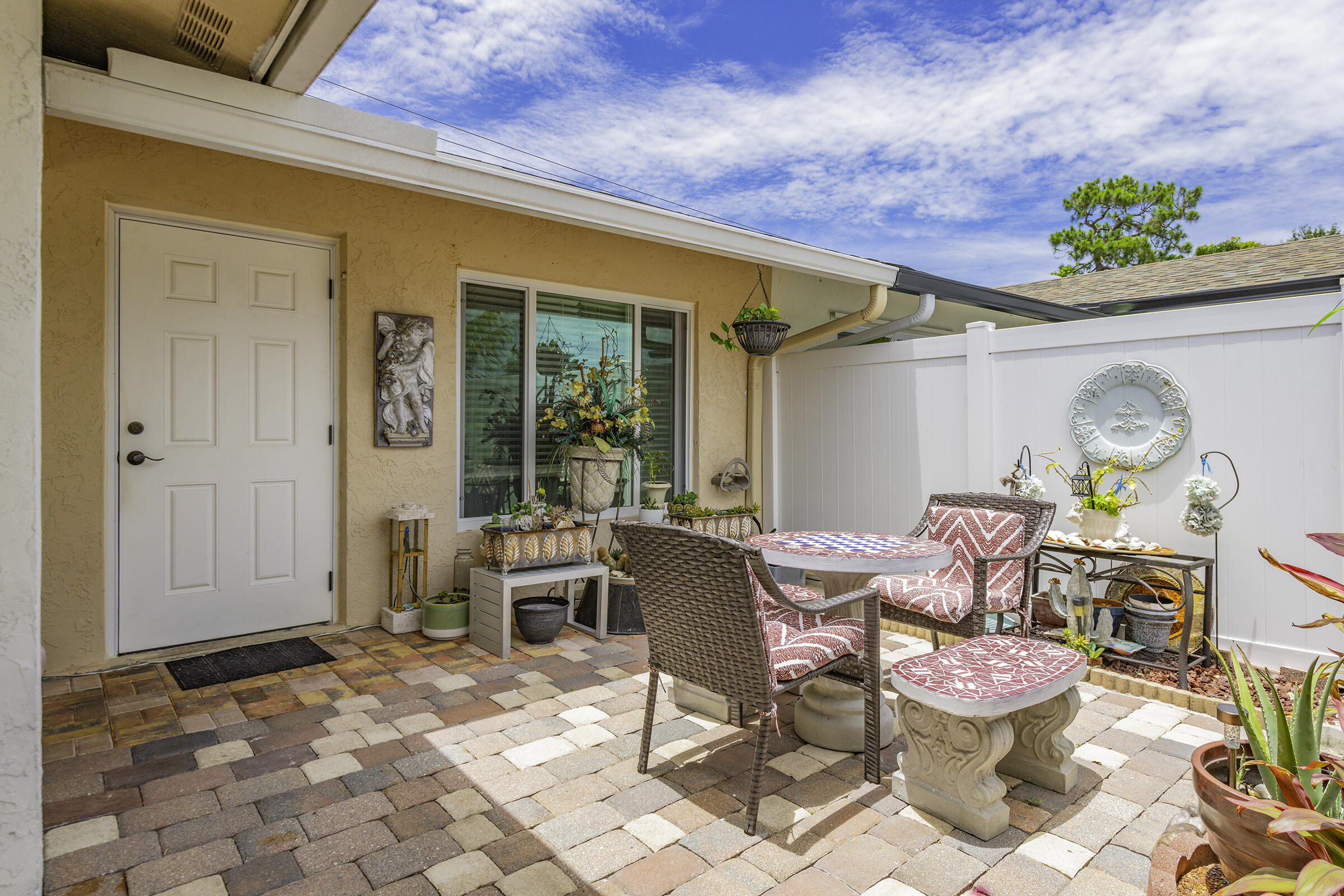 PORT SALERNO VILLAGE - Residential