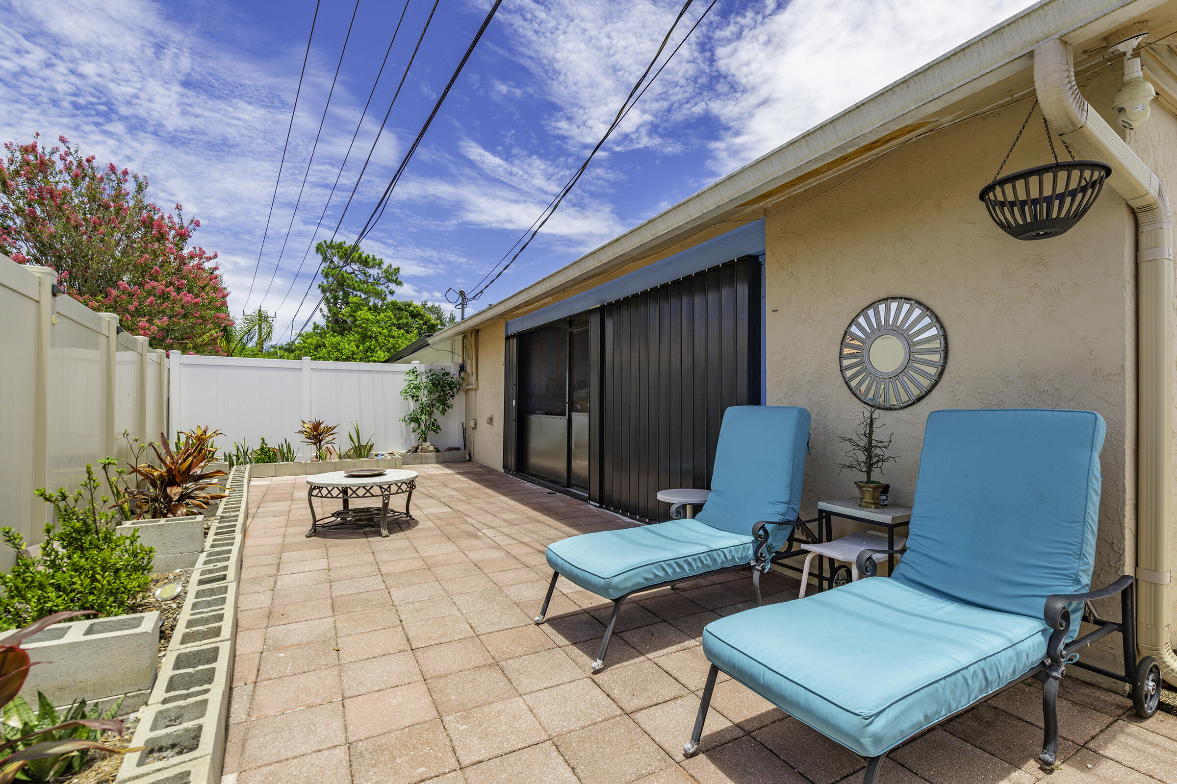 PORT SALERNO VILLAGE - Residential