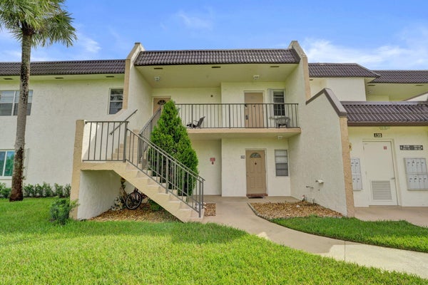 130 LAKE MERYL DR, WEST PALM BEACH, FL 33411 - Image 7a7a52cc7fe86d8d5a8b6d705e42b5bb/237371320
