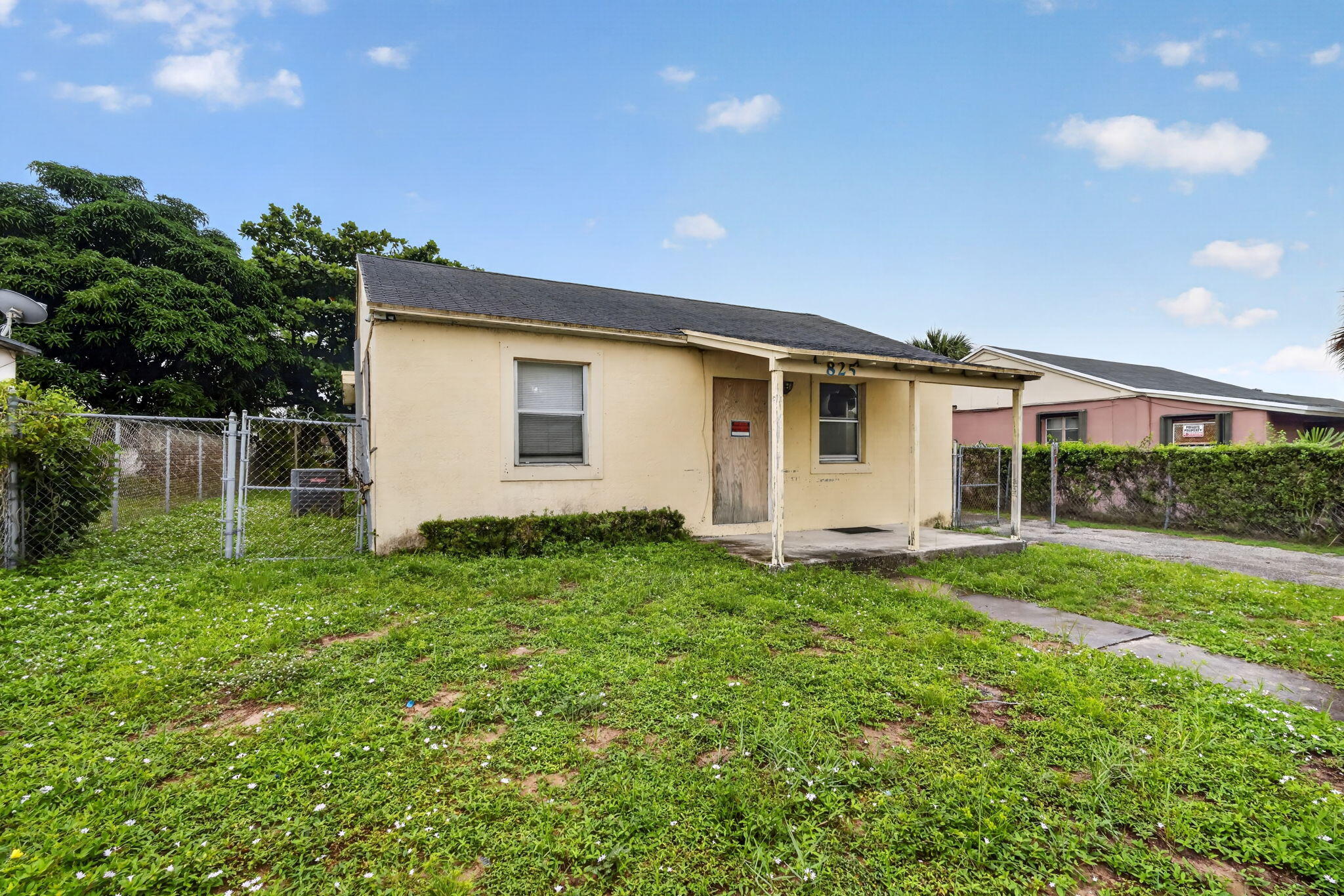 825 W 5th Street, Riviera Beach, FL, 33404/$200,000 1 825 W 5th Street