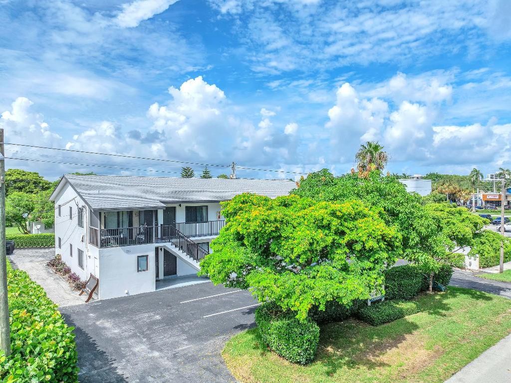 Photo of 559 NE 44th Street, Boca Raton, FL 33431 (MLS # R11125795)