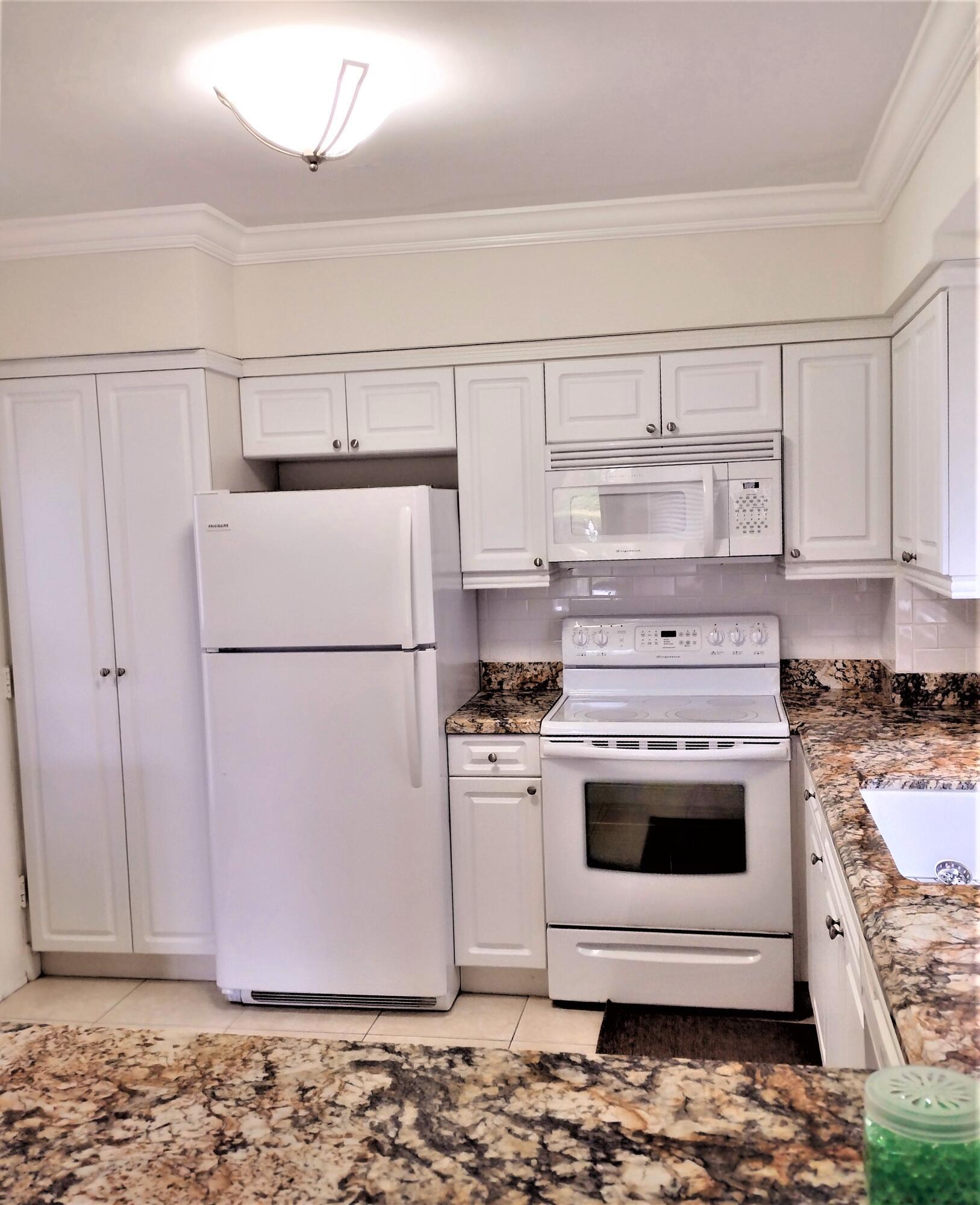 BOCA RATON HARBOUR APTS CONDO - Residential
