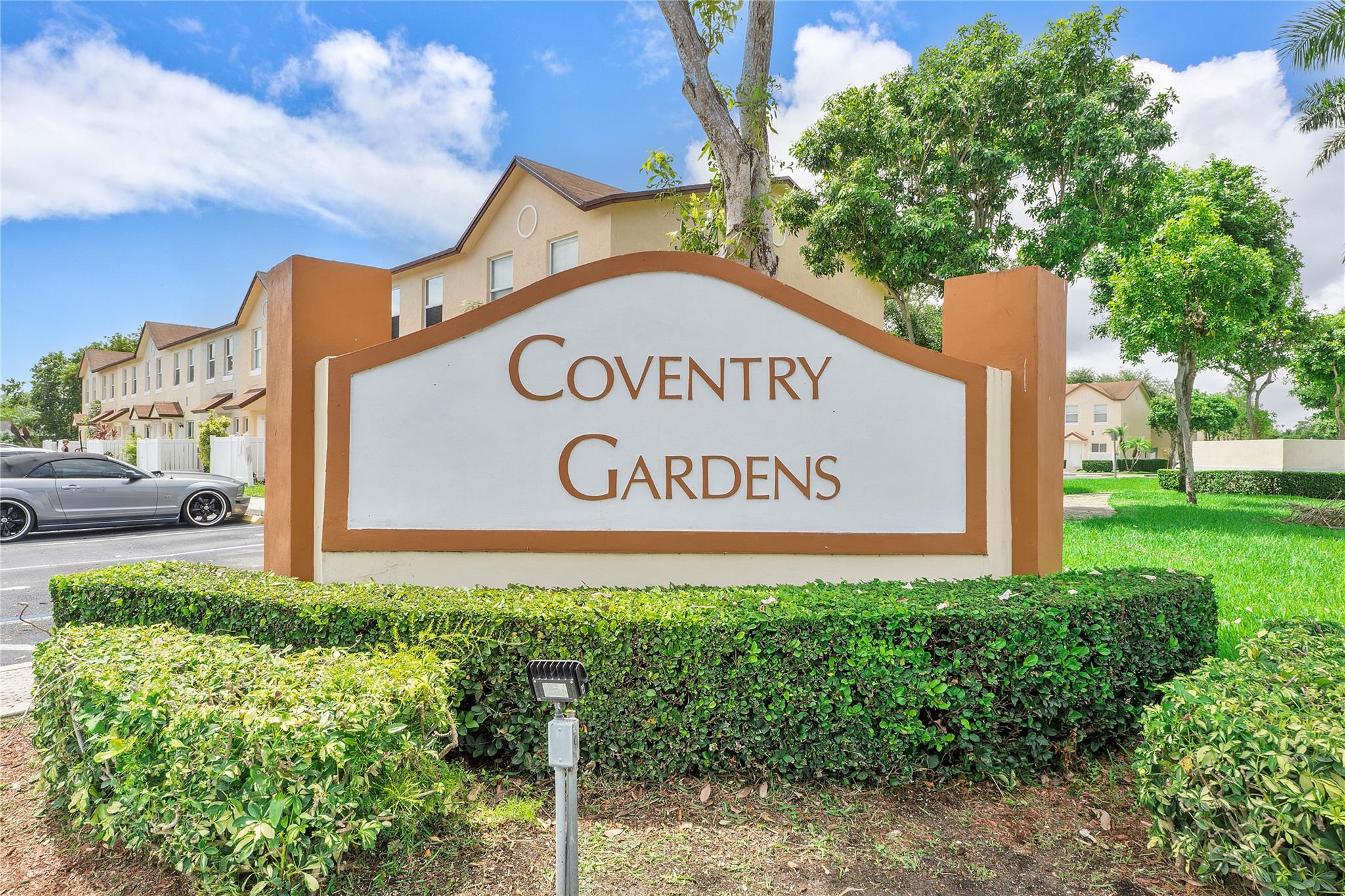 View Margate, FL 33063 townhome