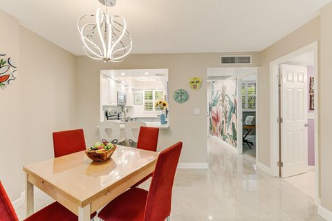 Condominium in Oakland Park FL 106 Royal Park Dr Dr 1.jpg