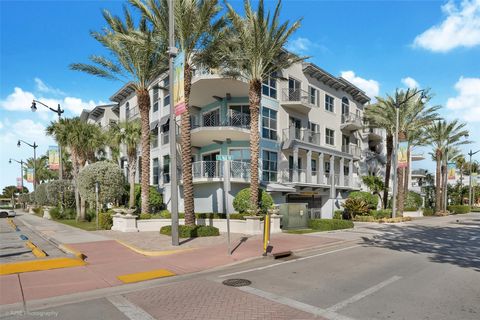 A home in Lauderdale By The Sea