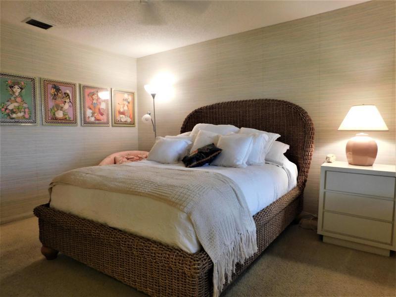 EASTGATE II AT HUNTERS RUN CONDO - Residential