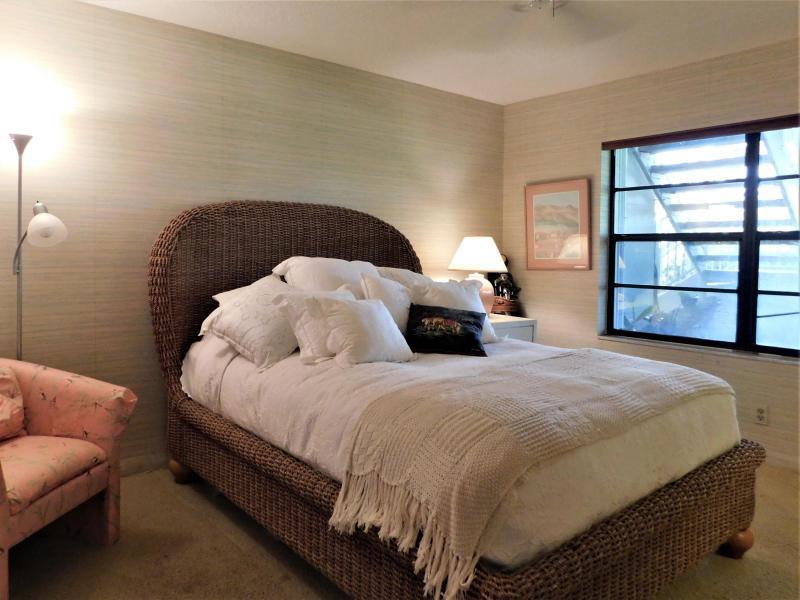 EASTGATE II AT HUNTERS RUN CONDO - Residential