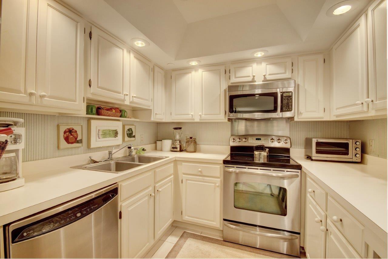 SEA RANCH CLUB OF BOCA II CONDO - Residential Lease