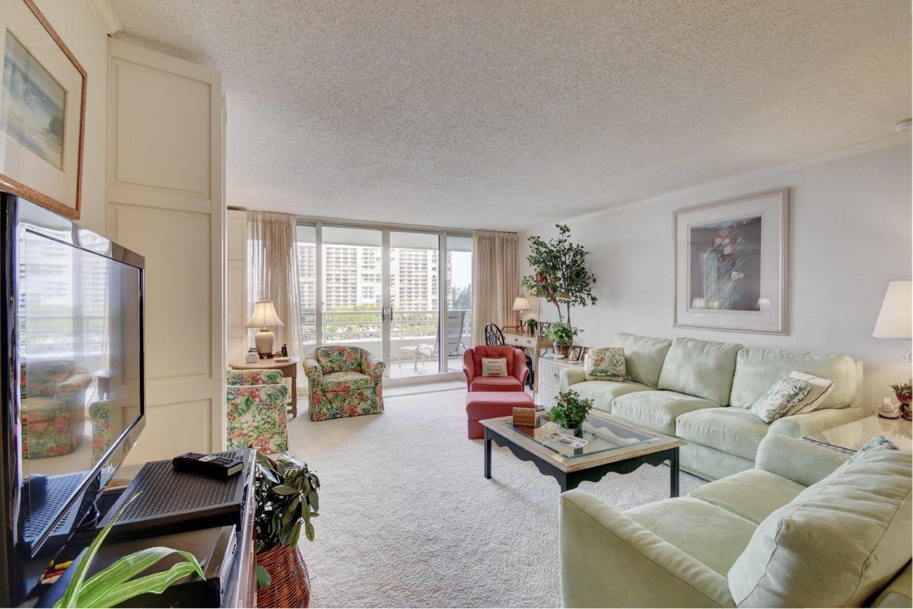 SEA RANCH CLUB OF BOCA II CONDO - Residential Lease