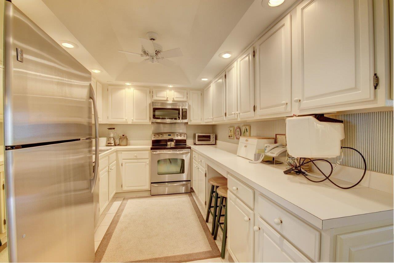 SEA RANCH CLUB OF BOCA II CONDO - Residential Lease