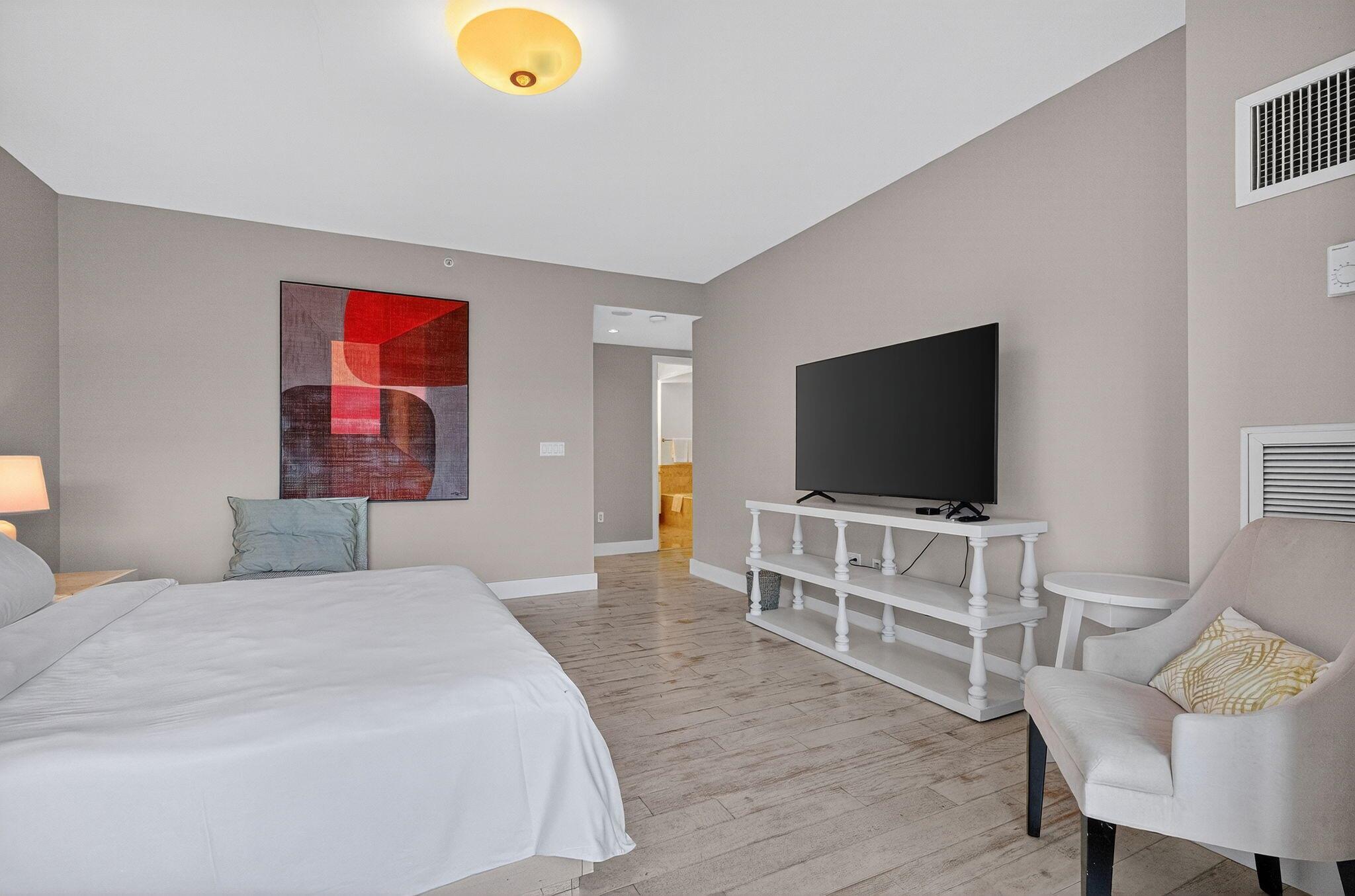 MILLENNIUM TOWER CONDOMIN - Residential