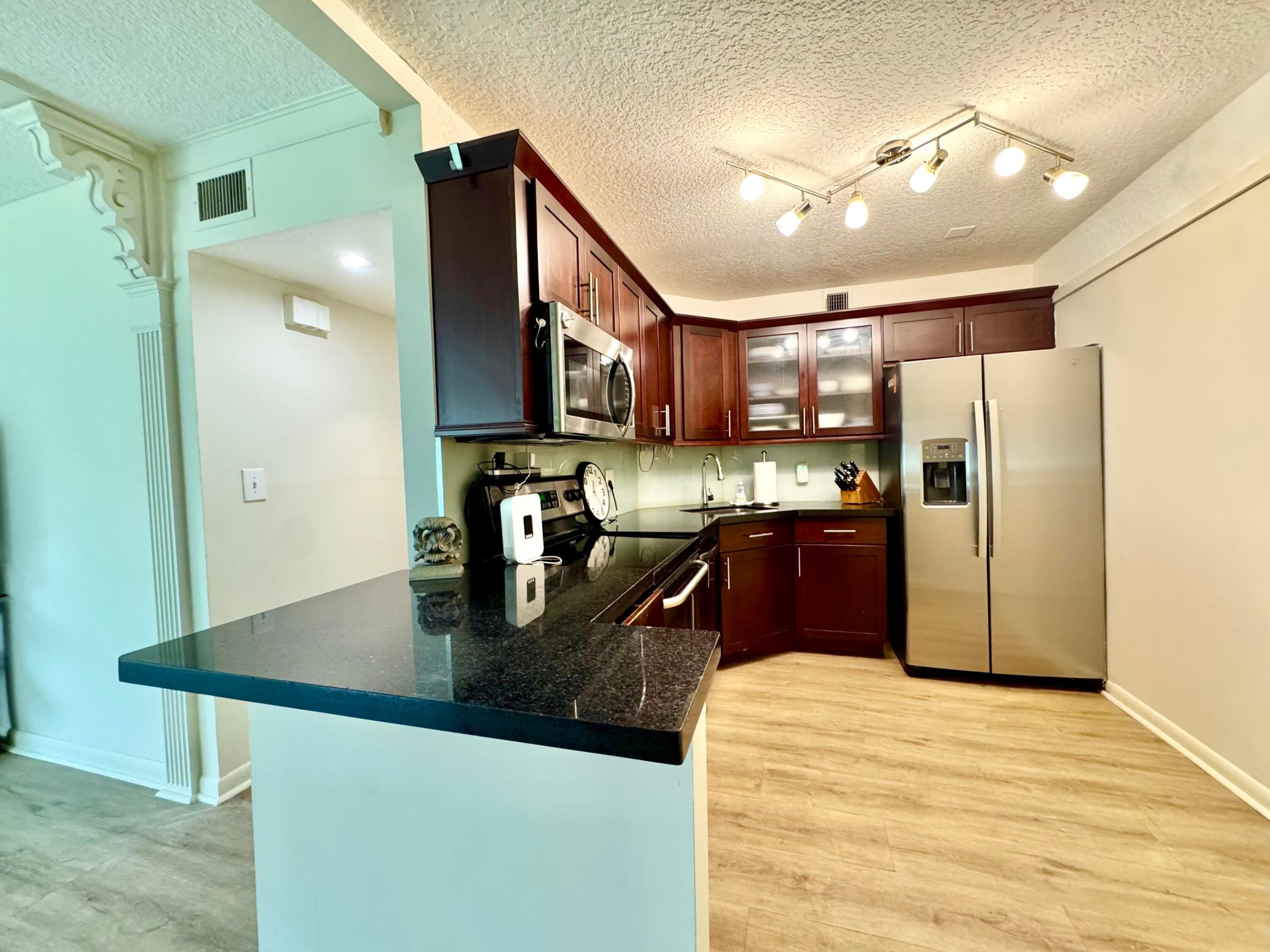 MANOR GROVE VILLAGE TWO CONDO - Residential