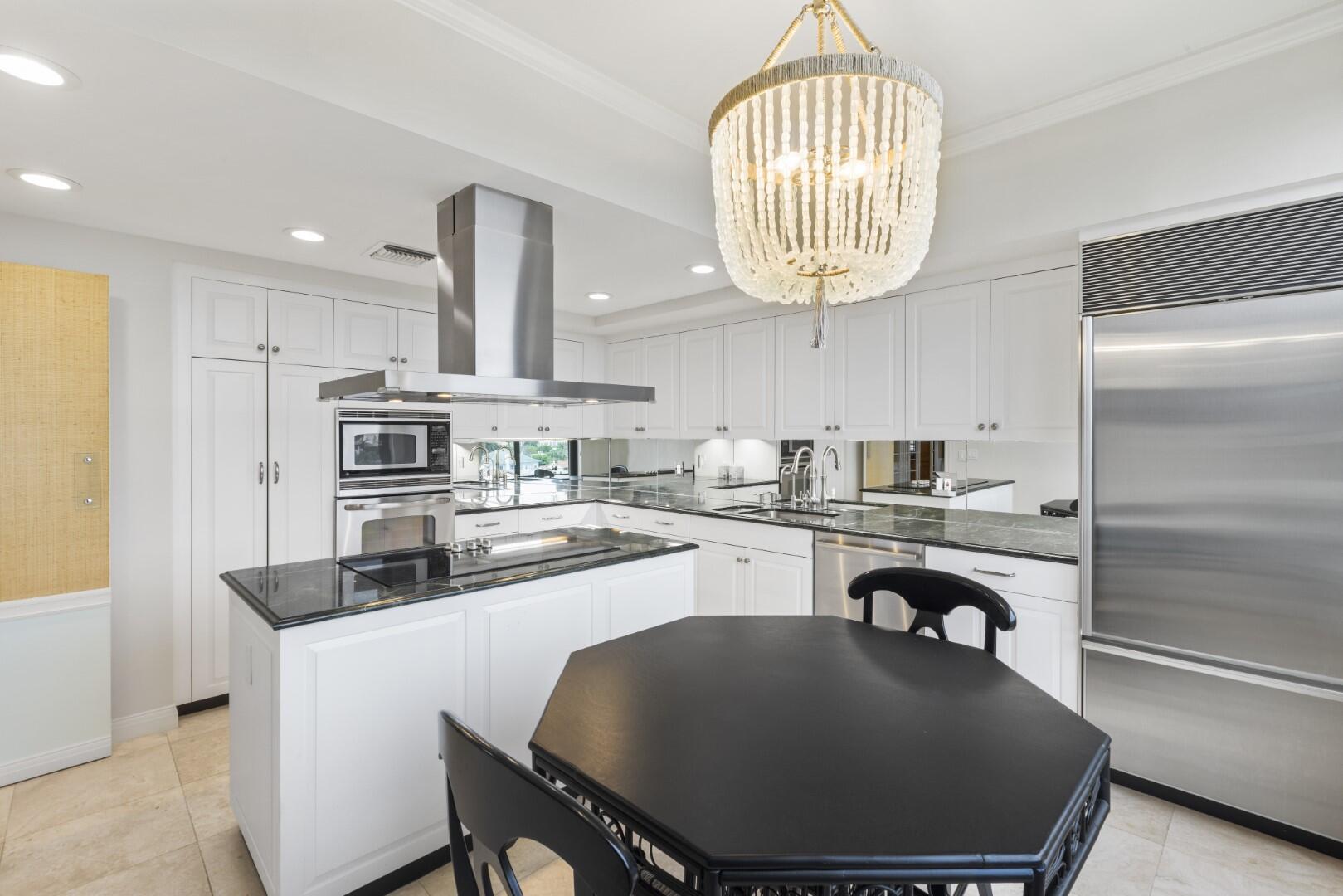 L'ERMITAGE PALM BEACH CONDO - Residential