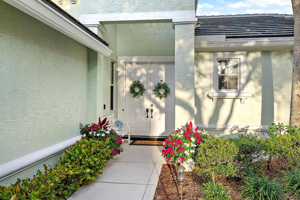 Photo of 265 Swallowtail Lane, Jupiter, FL 33458 (MLS # B26020067)