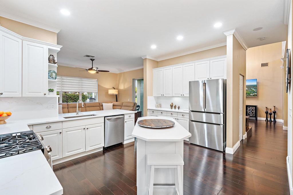 Photo of 265 Swallowtail Lane, Jupiter, FL 33458 (MLS # B26020067)