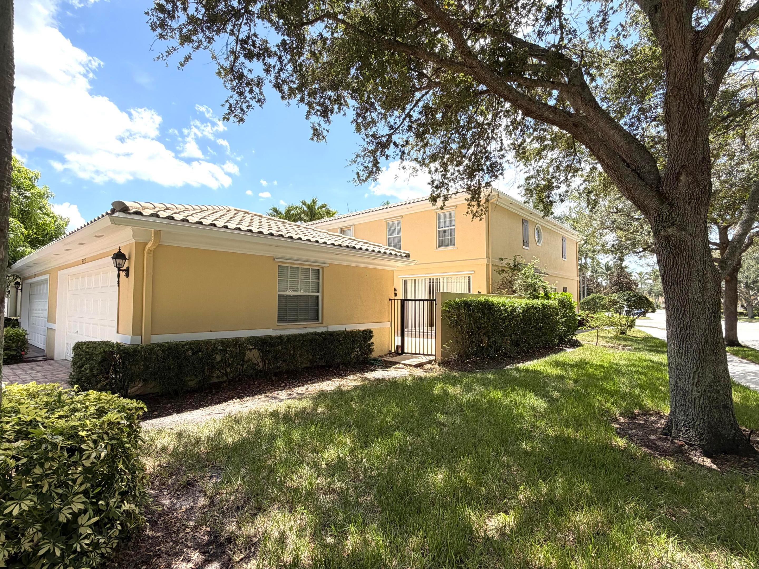 3503 Greenway Drive