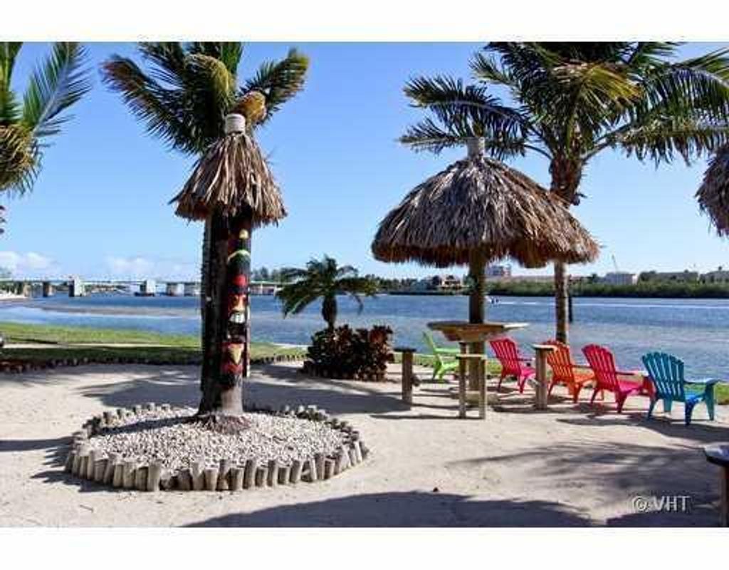 Photo of 1748 Jupiter Cove Drive #118, Jupiter, FL 33469 (MLS # R10997064)