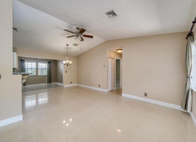 5041 Woodland Dr