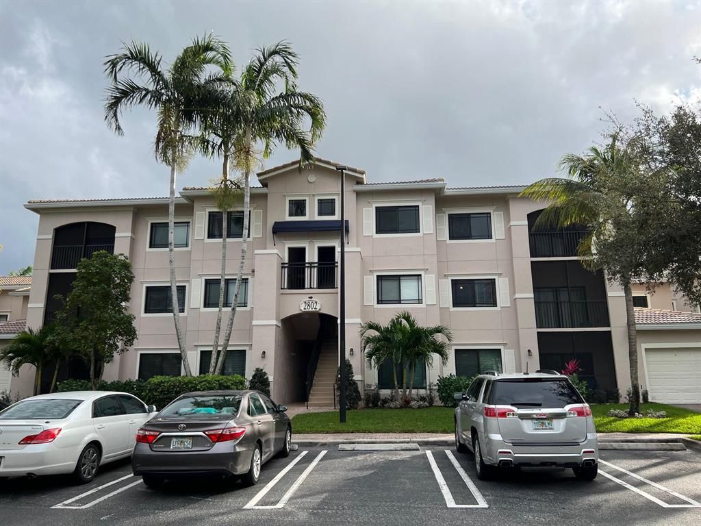 Photo of 2802 Sarento Place #302, Palm Beach Gardens, FL 33410 (MLS # R10769398)
