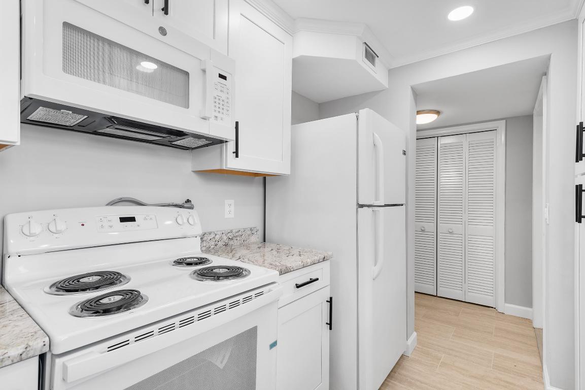 PALM GARDEN APTS CONDO - Residential Lease