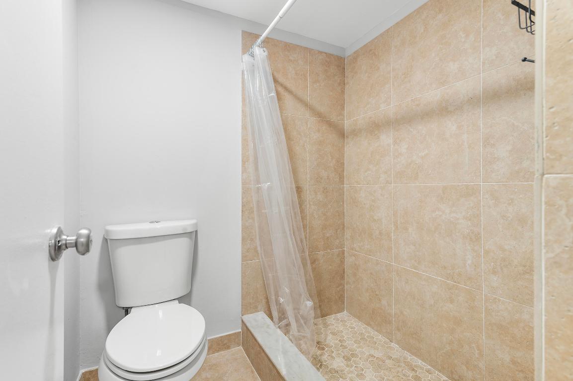 PALM GARDEN APTS CONDO - Residential Lease