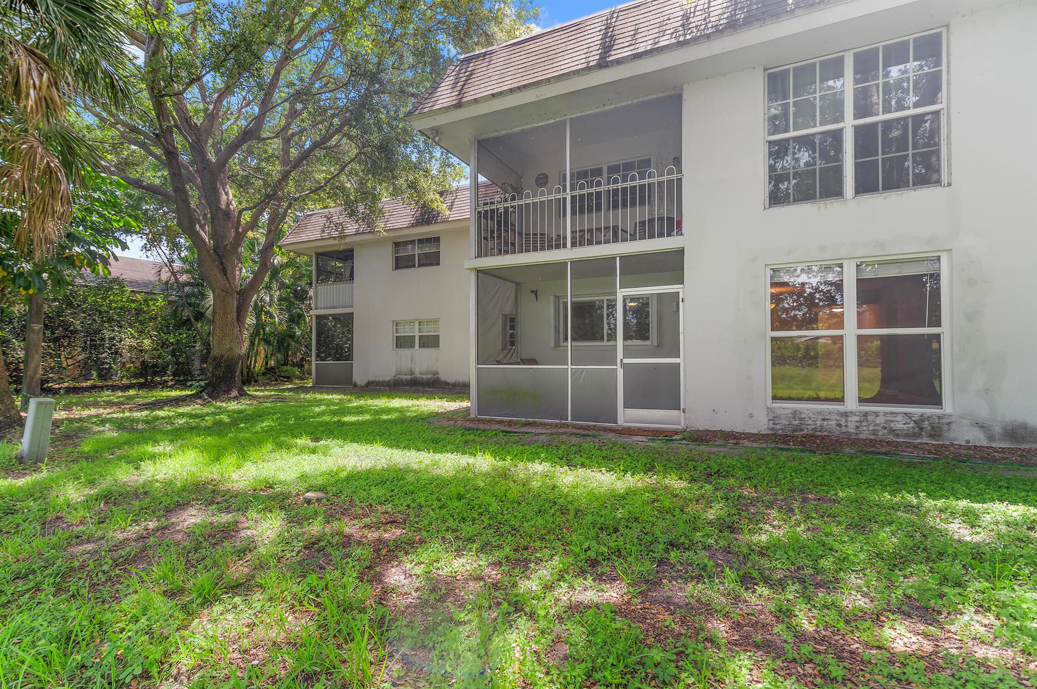 PALM GARDEN APTS CONDO - Residential Lease