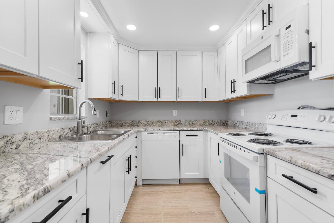 PALM GARDEN APTS CONDO - Residential Lease