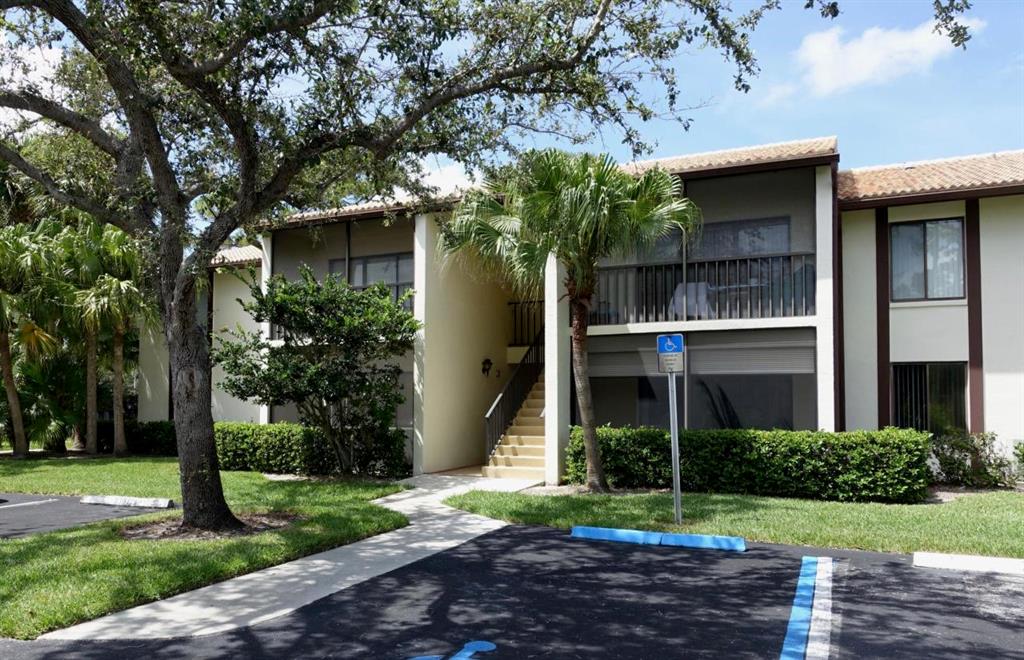 PINE RIDGE @ MARTIN DWNS - Residential Lease