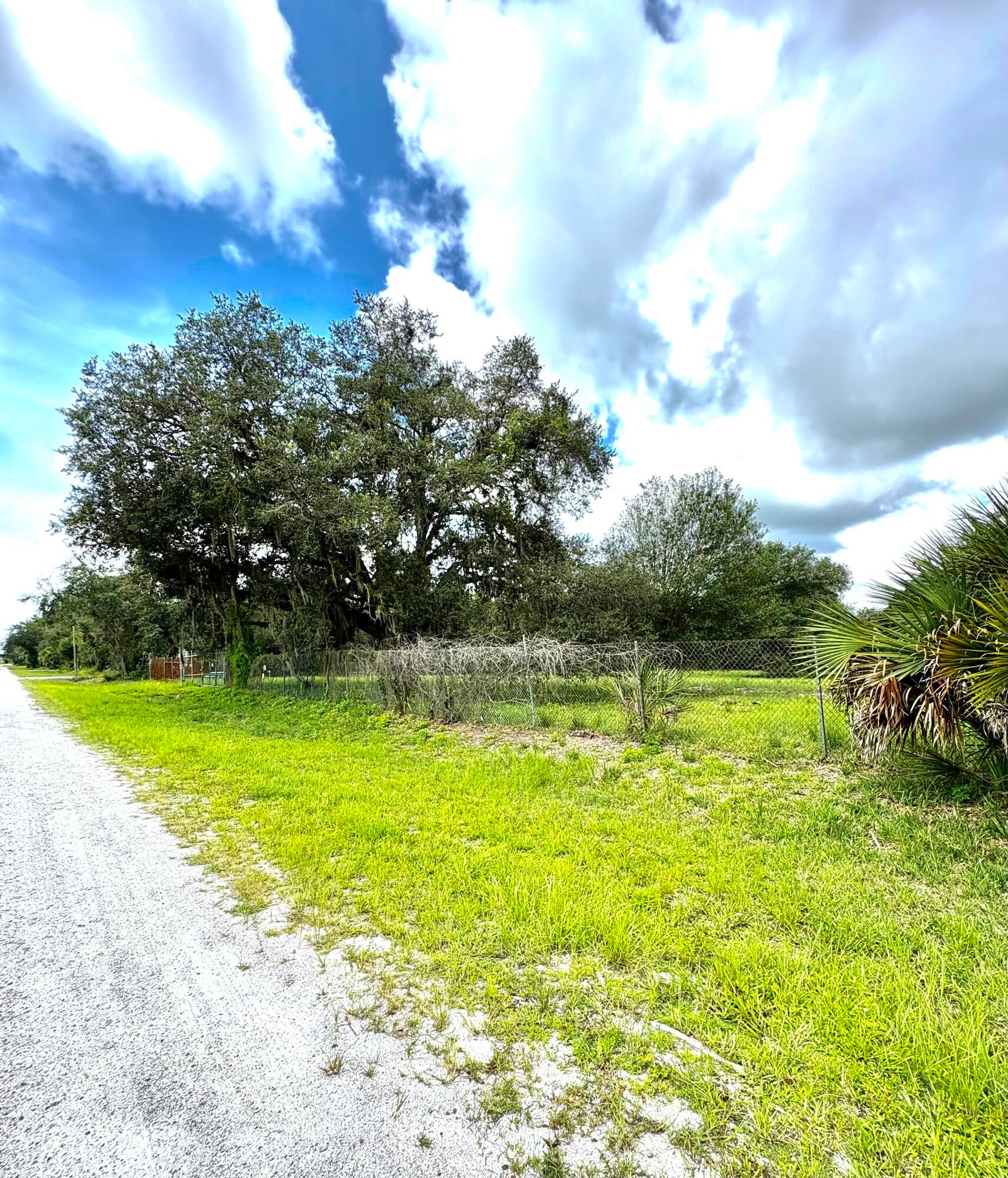 View photos, virtual tours, details... 450 S JINETE Street