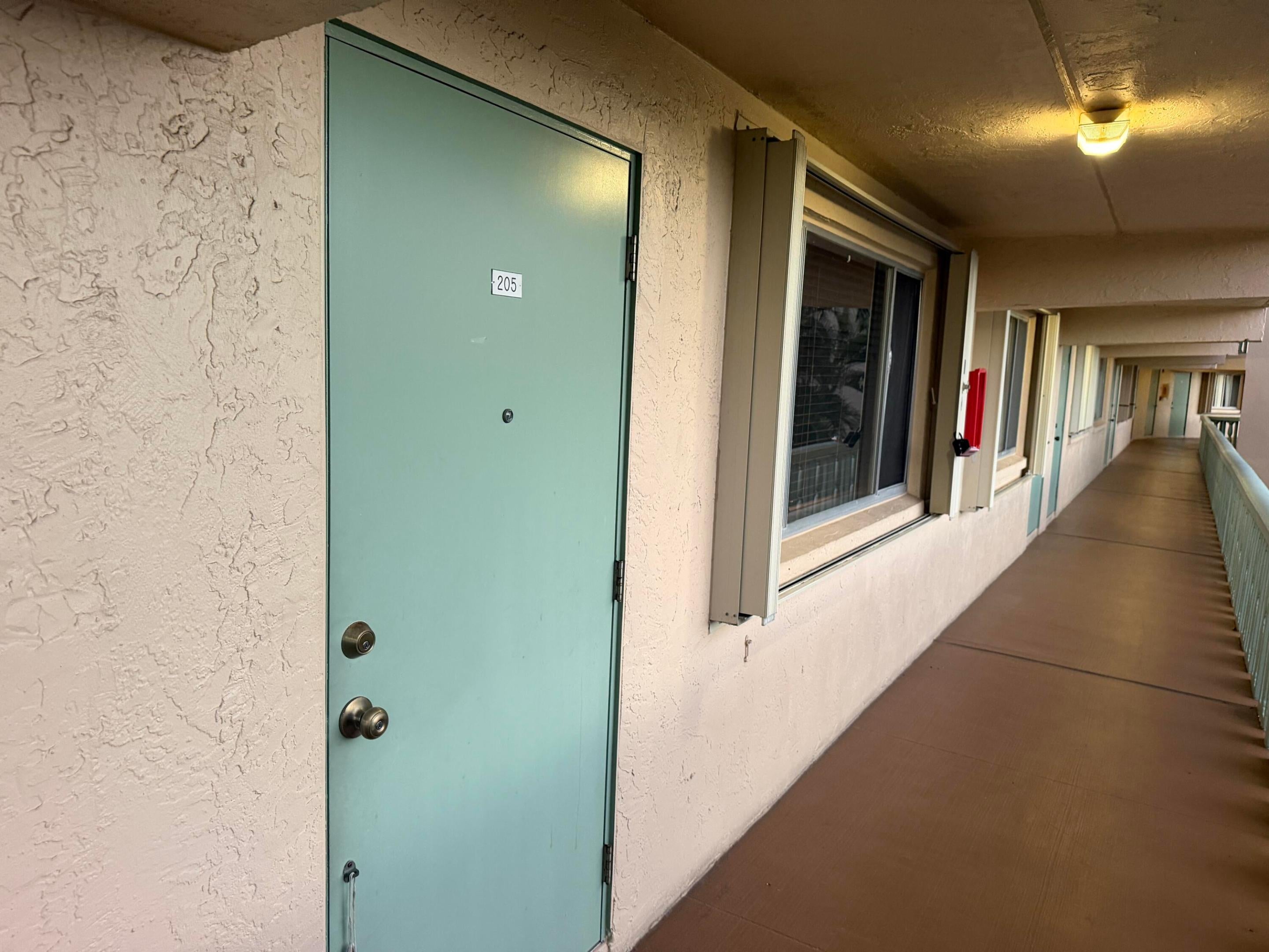 400 VILLAGE GREEN Circle W 205