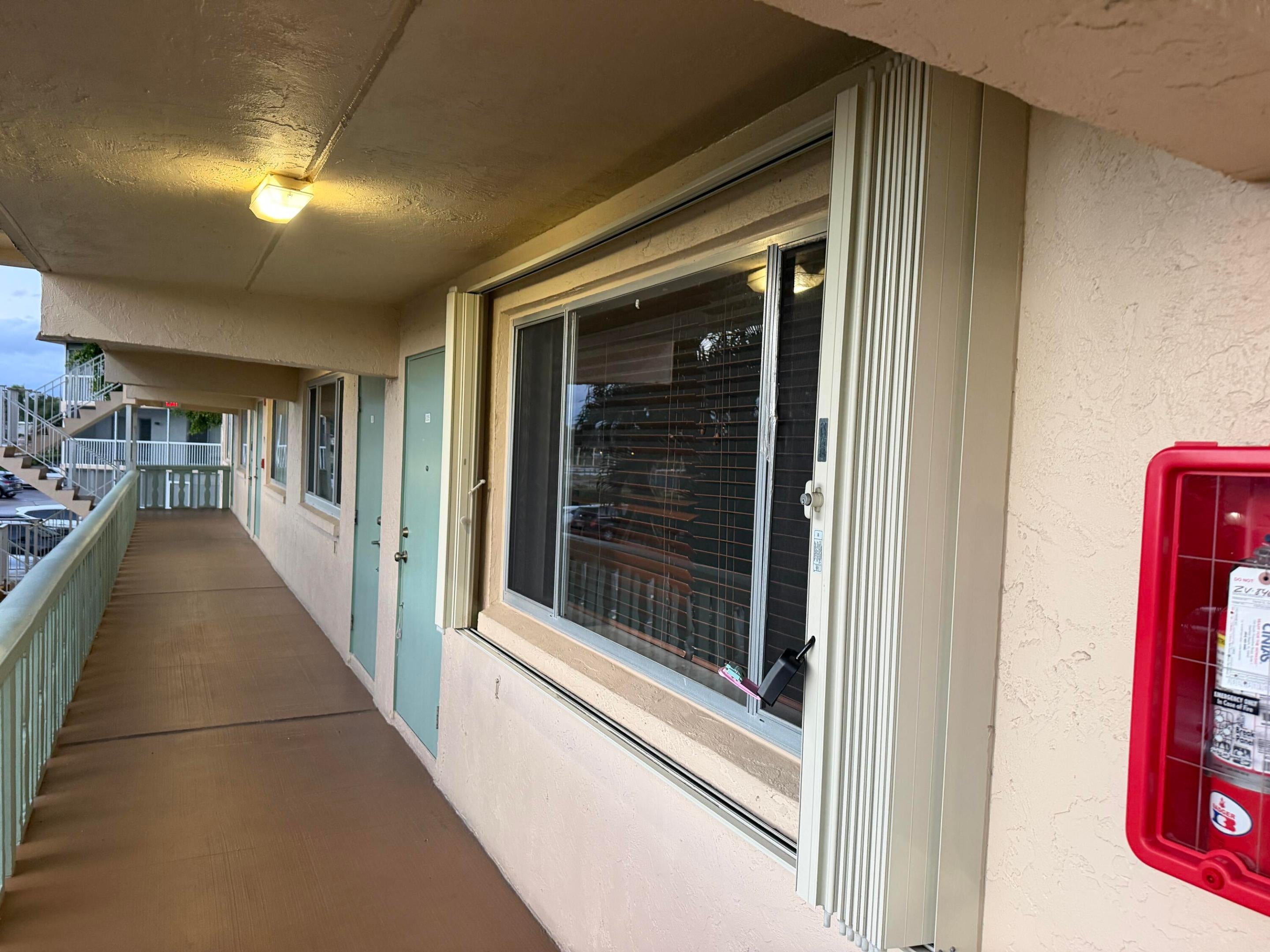 400 VILLAGE GREEN Circle W 205