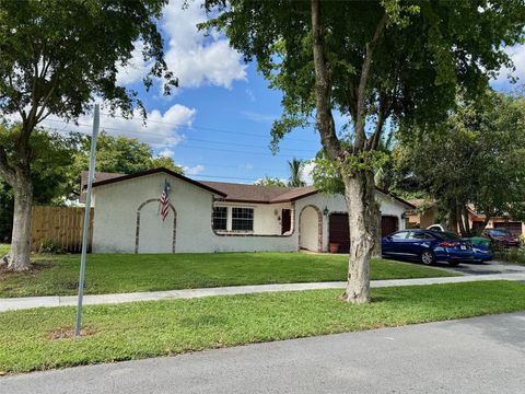 8100 NW 44th Ct Lauderhill FL 33351