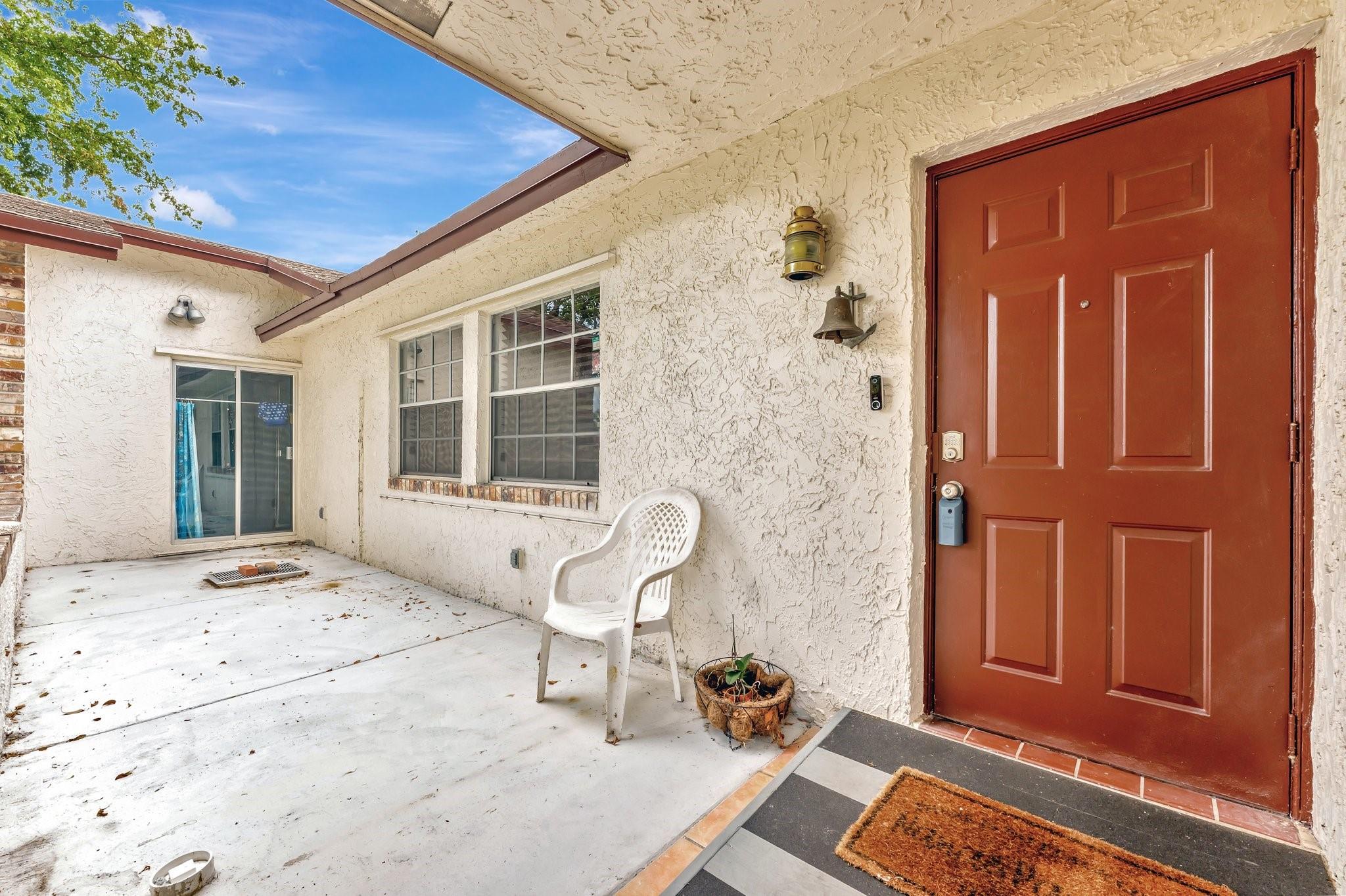8100 NW 44th Ct, Lauderhill, FL, 33351/$574,869 1 8100 NW 44th Ct
