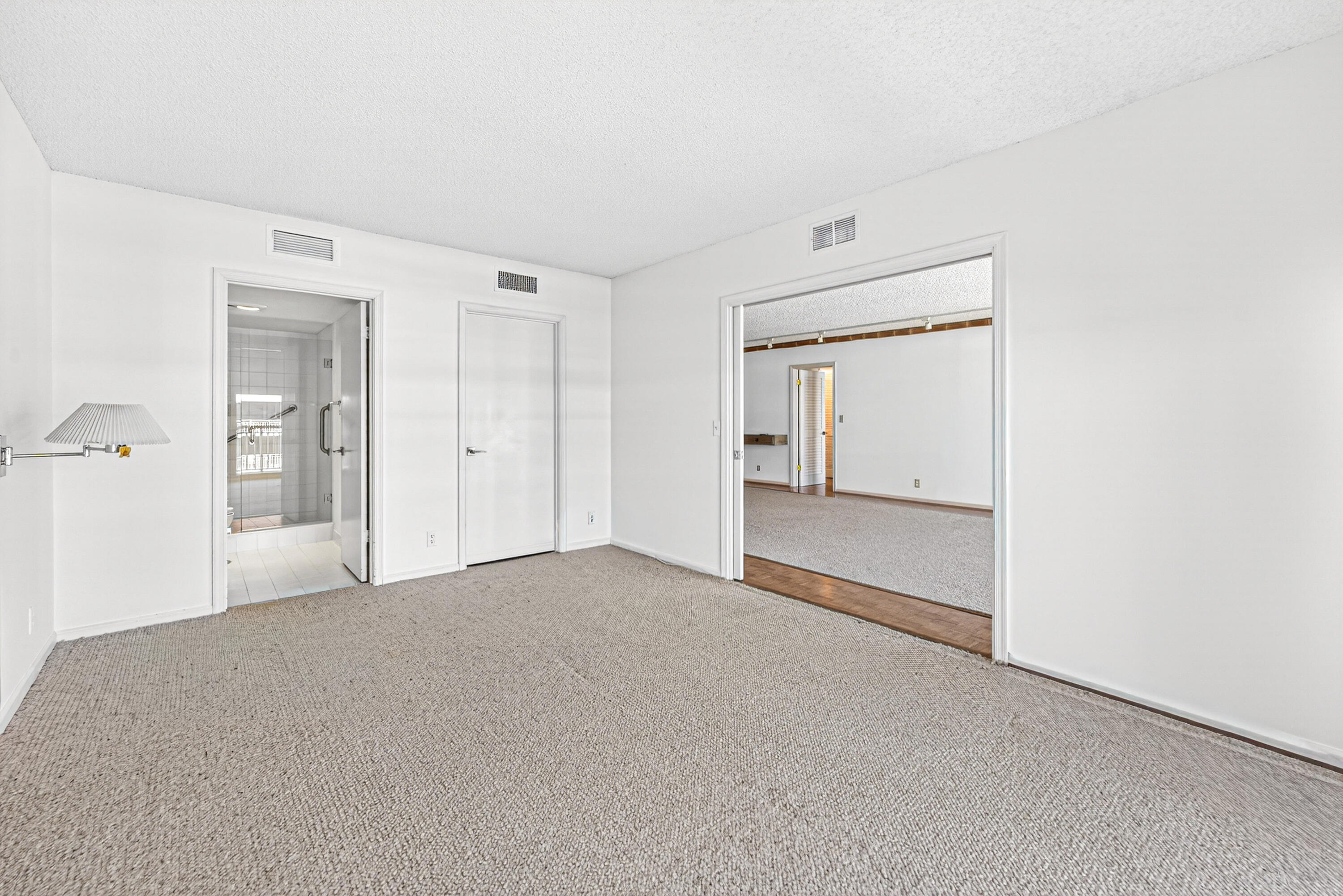 TWENTY SIX HUNDRED COND - Residential