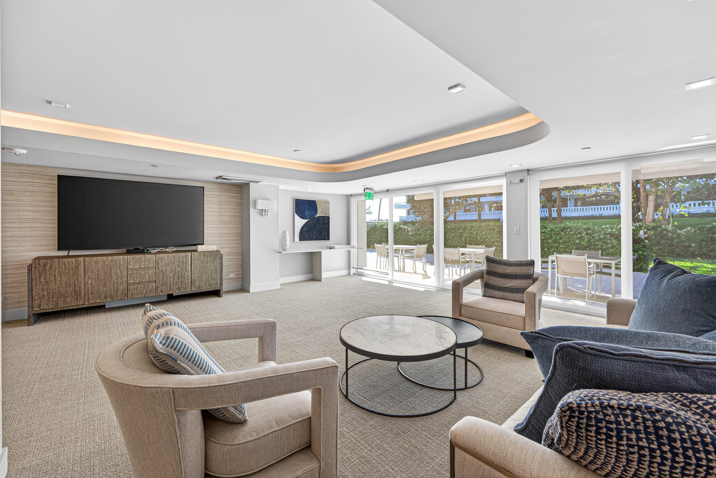 TWENTY SIX HUNDRED COND - Residential