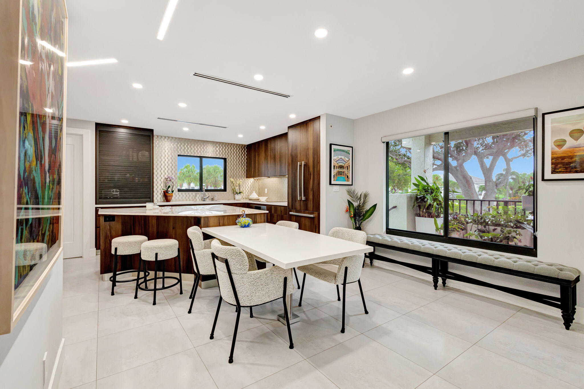 GLENEAGLES CONDO IV - Residential