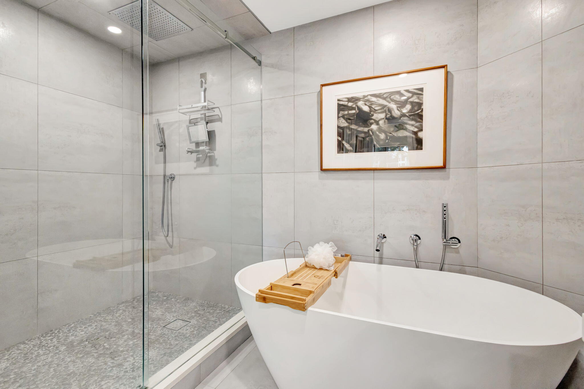 GLENEAGLES CONDO IV - Residential