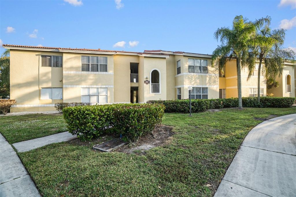 Photo of 12730 Vista Isles Drive #821, Plantation, FL 33325 (MLS # F10540945)