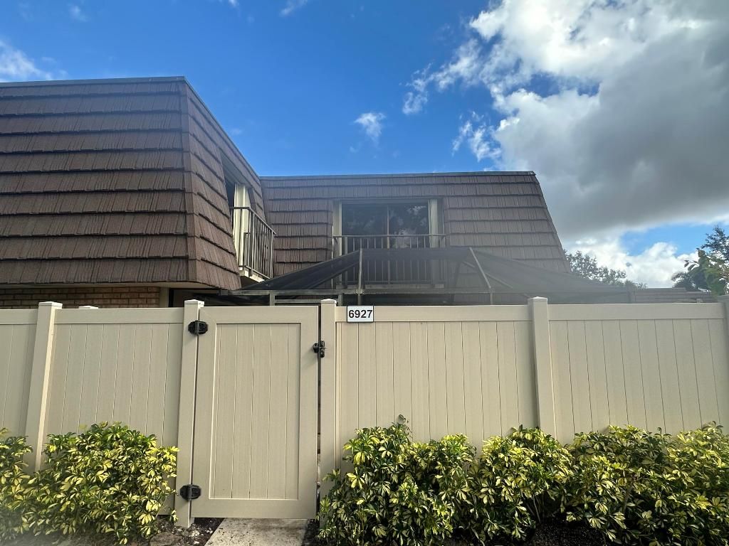 Photo of 6927 69th Way, West Palm Beach, FL 33407 (MLS # R11157263)